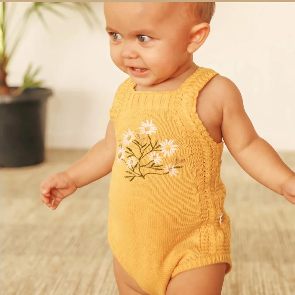 Lacey Lane Daisy Embroidered Knitted Yellow Romper 2T - Picture 2 of 10